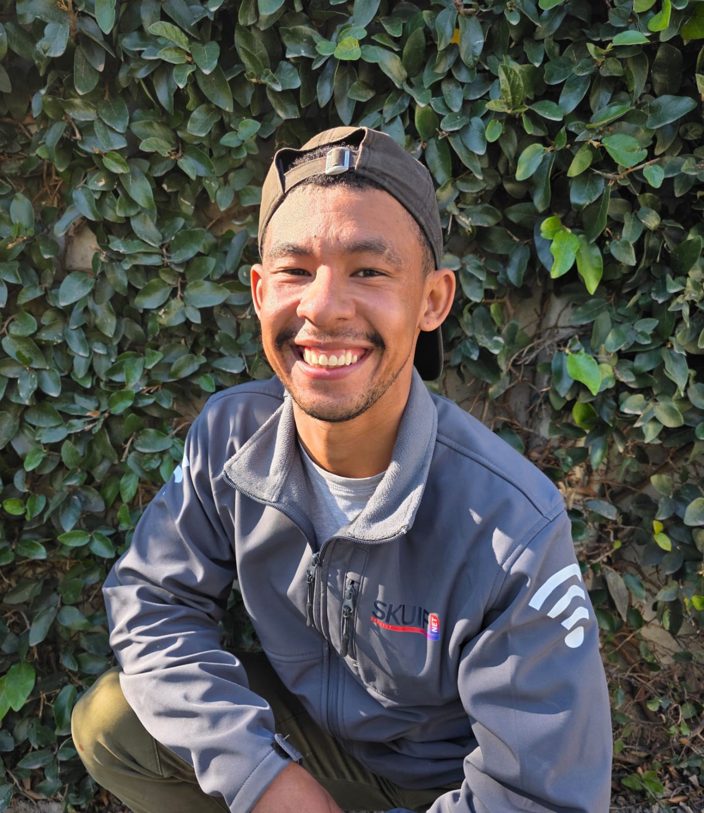 Randall outdoors in a SkuifNet branded jacket